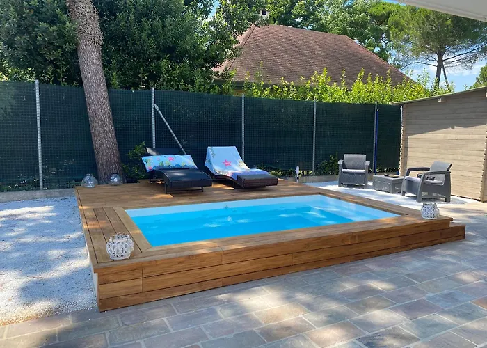 Mima61 - Appartamento Con Piscina, Giardino E Posti Auto A 50Mt Dal Centro