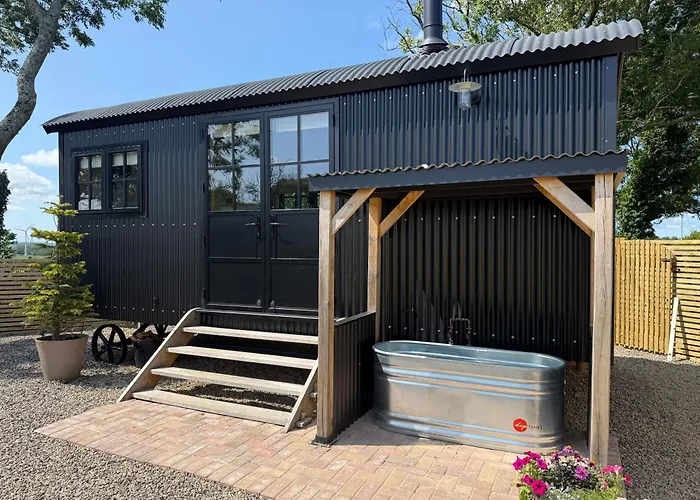 Quarrywood Glamping