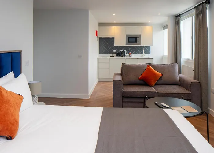 Station Suites Aparthotel