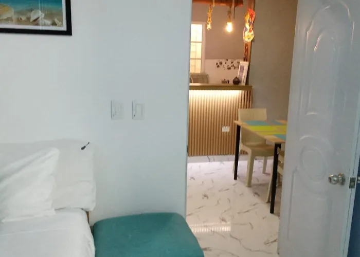 Apartamento Amueblado Caribe: Convenient Airport Retreat