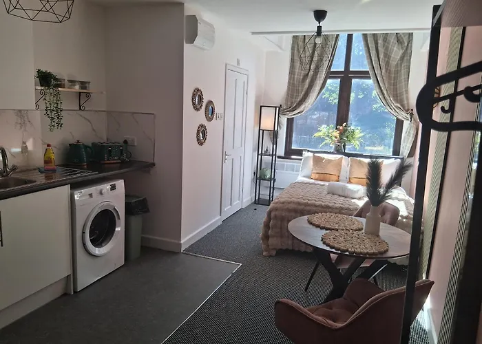 Crown House Studio Apartment