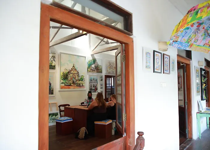 Artnest Gallery Stay , Pedlars St , Galle Fort