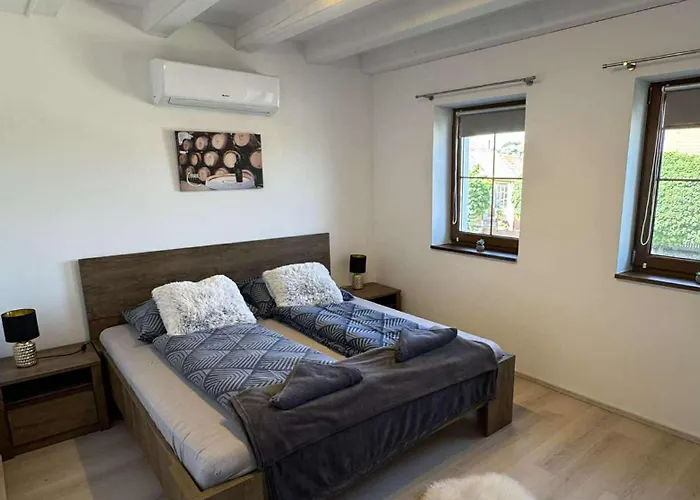 Lator-Hans Apartmanhaz