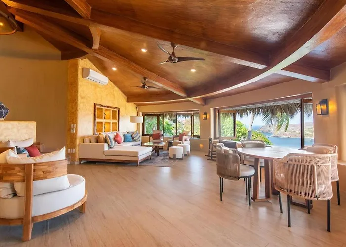 Zihuatanejo Luxury Villa - Events & Vacations