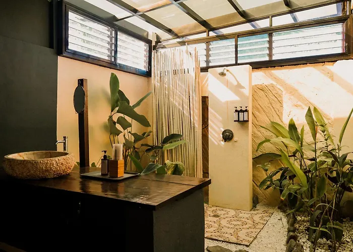 Como Laya Resort