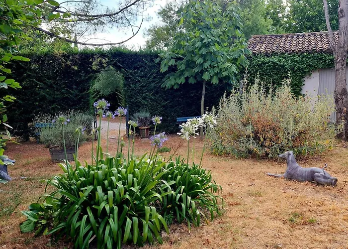 Villa D'Antiquaire Heure Bleue - 160 M2 Suites Et Jardin A 10 Mn A Pied Du Centre D'Uzes