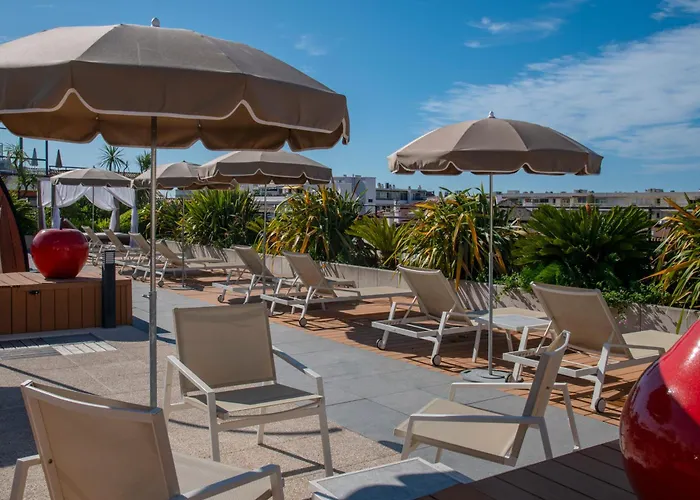 Best Western Premier Le Patio Des Artistes Wellness Jacuzzi