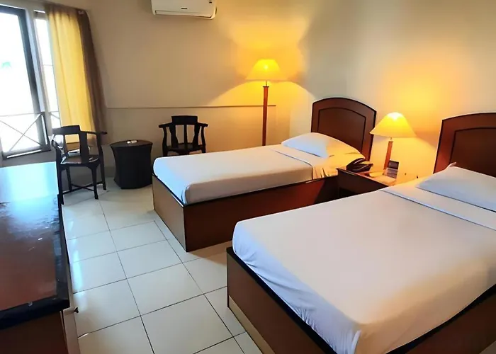 Alexander Hotel Tegal