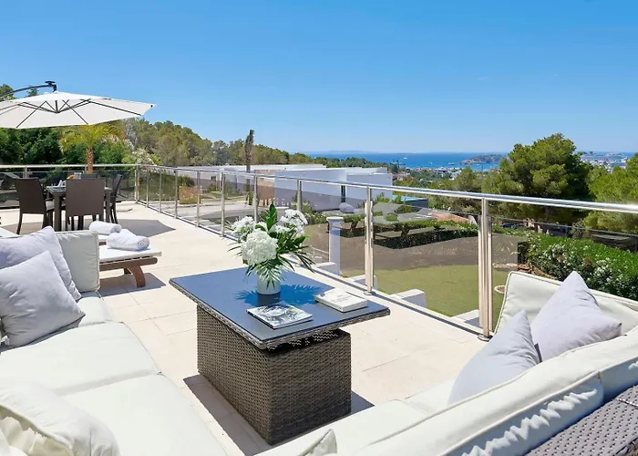 Dreamy 4 Bedroom Villa In Ibiza City, 1243