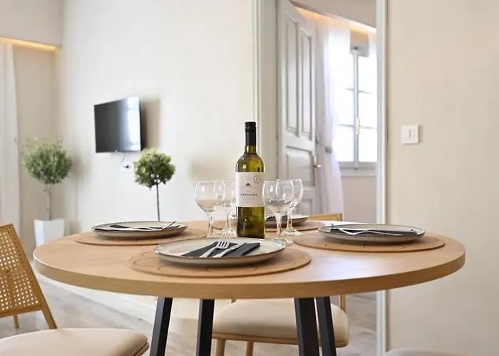 Santorini Family Apartments