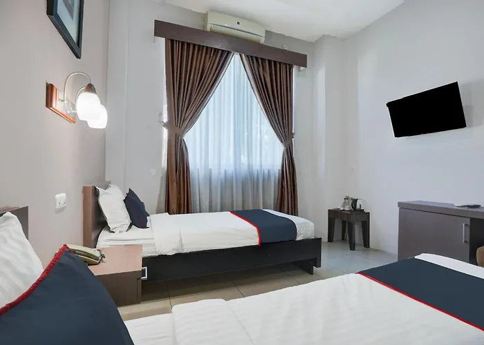 Townhouse Oak Padang Near Rth Imam Bonjol