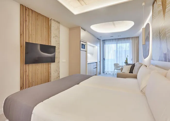 Silken Atlantis Suites - Holiday Homes