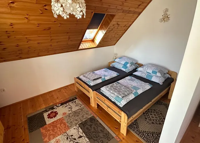 Pacsirta Apartman