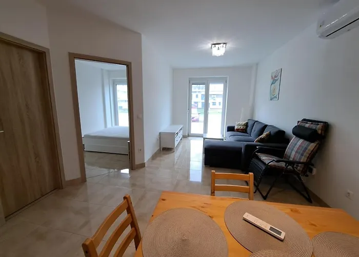 Mirtusz Apartment With See Views