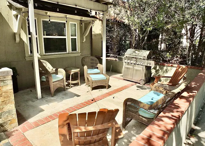 Park Avenue Beach Paradise - Chic & Secluded 4 Bdr