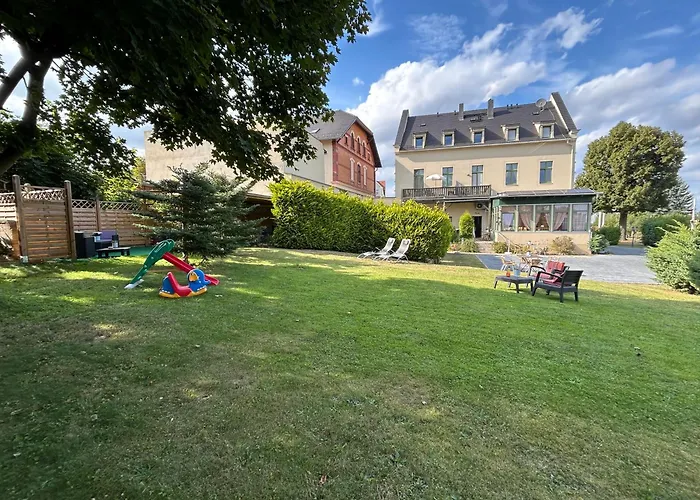 Burghof Ferienwohnungen Goerlitz Apartmenthaus