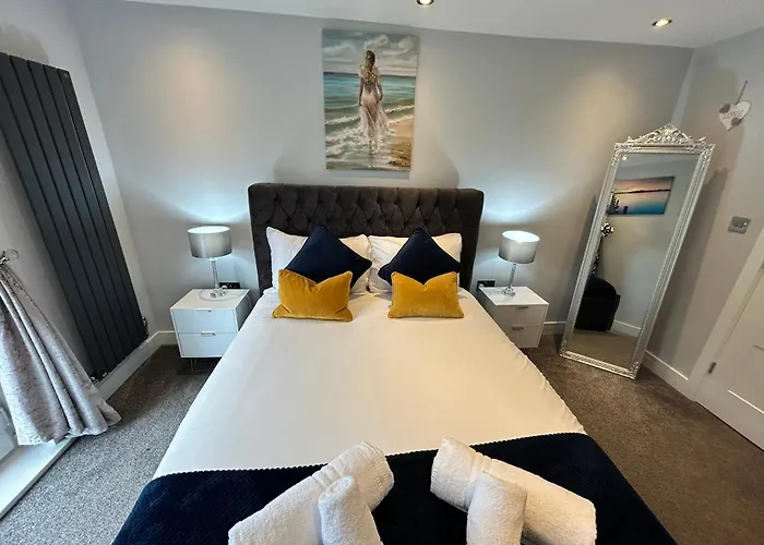The Penthouse - Luxury 2 Bed Apartment In Skegness