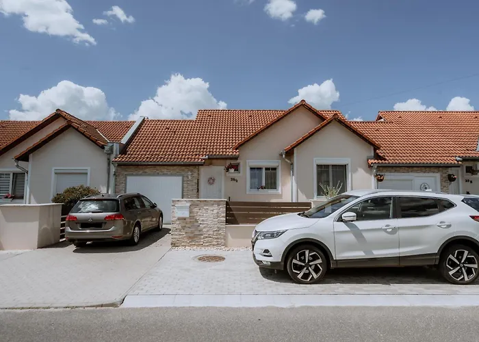 Vadrozsa Apartman