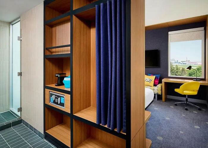 Aloft By Marriott Montreal Airport