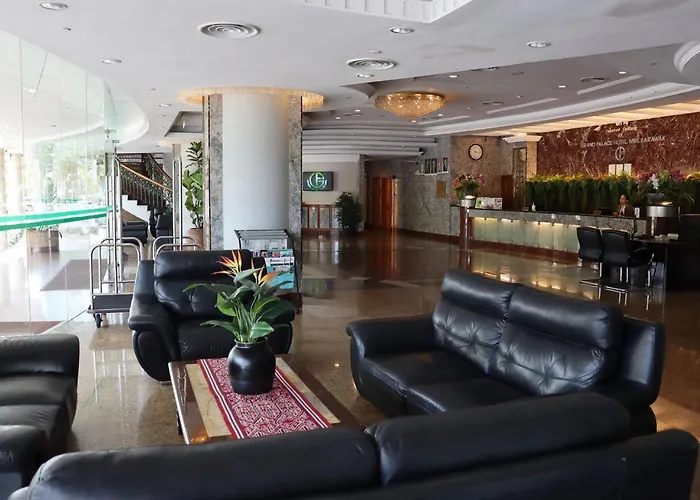 Grand Palace Hotel