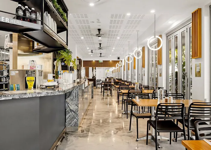 Jephson Hotel & Apartments