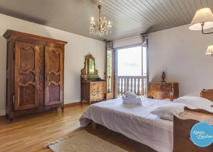 Bergerie Loft Apartment With Panoramic Lake