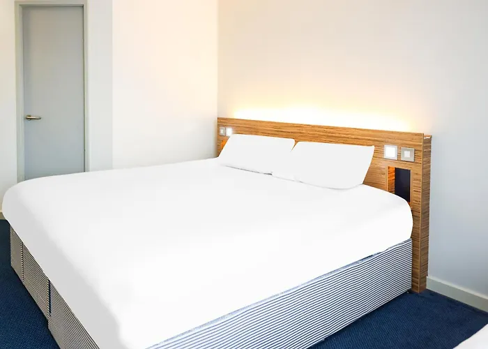 Go2 Lancaster Centre Hotel