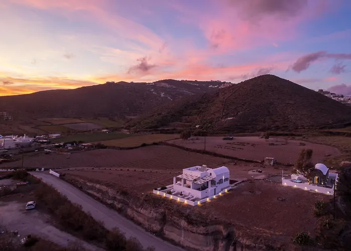 Red Beach Harmony Suites Modestos