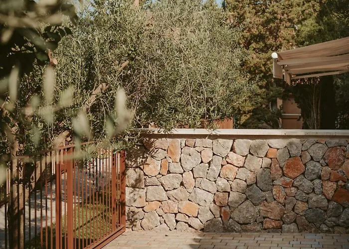 Rondaia, A Winery & Fincahotel-Agroturismo In Tramuntana