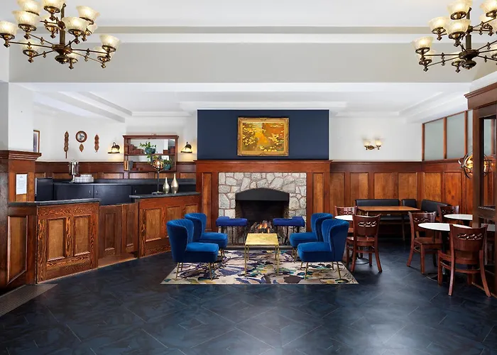 Huntingdon Hotel And Suites
