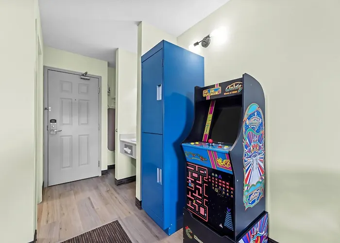 Super 8 By Wyndham Saskatoon Near Saskatoon Airport