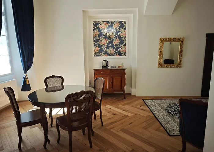Barbo Palace Apartments And Rooms