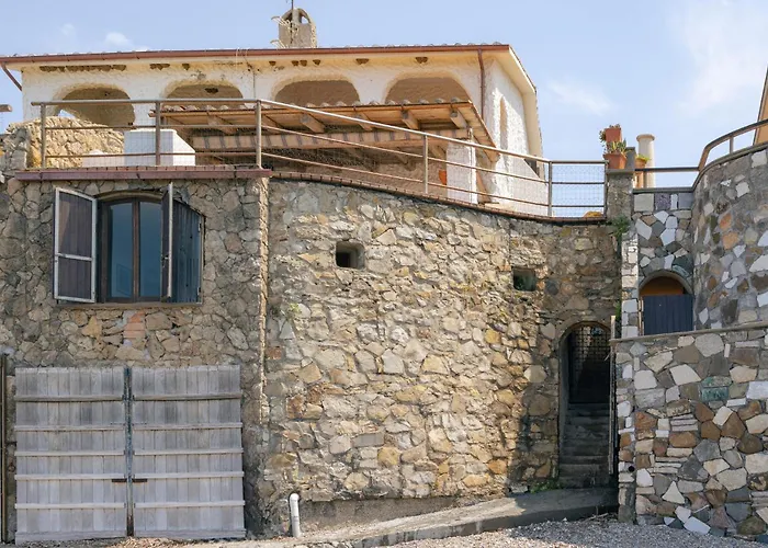 Cozy Home In Tarquinia Vt With Wifi