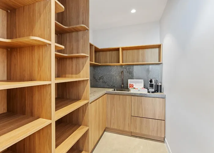 Encore Broadbeach - Official