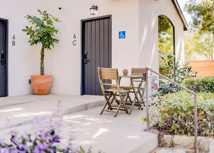 Casa Valerio - Boutique Suites In Downtown Santa Barbara