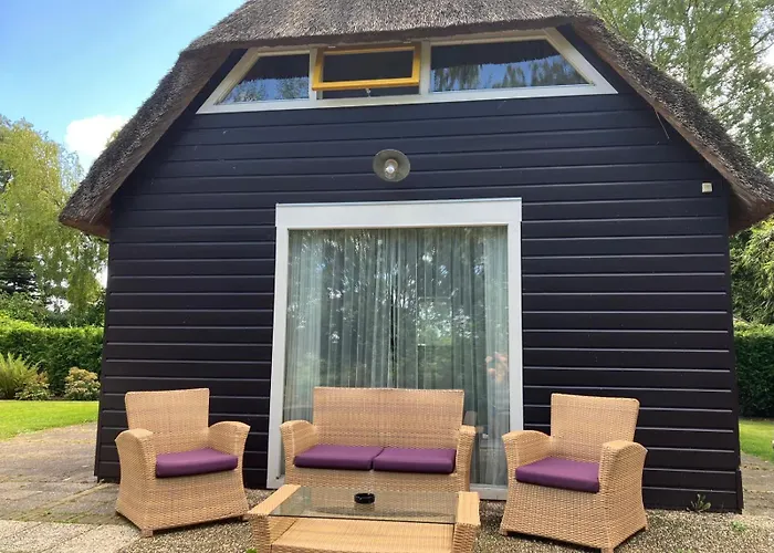 Oasis Holiday Home In Giethoorn Next To Canal, Boat Extra