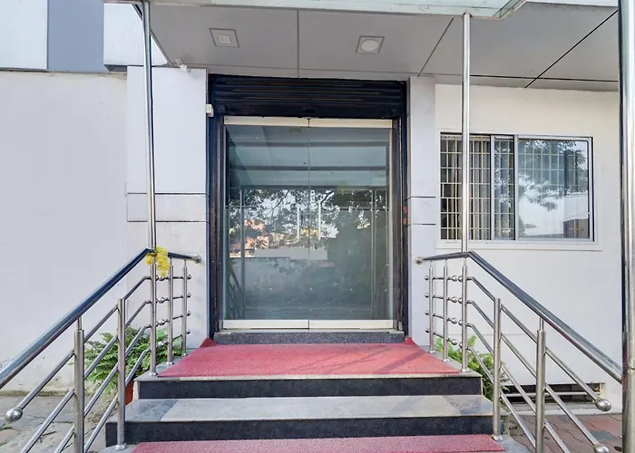 Super Townhouse Oak City Center Kushal Nagar