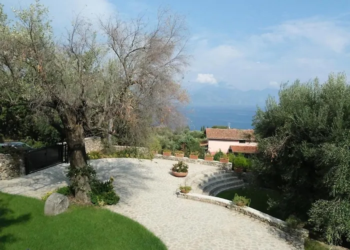 The Wonder 400M From The Sea