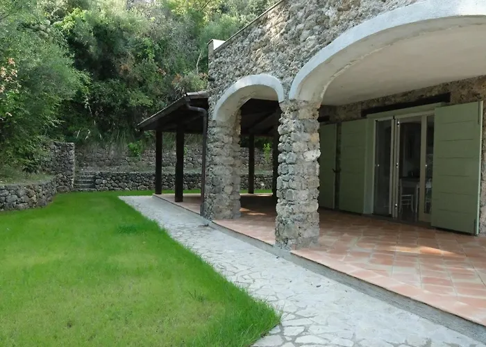 The Wonder 400M From The Sea