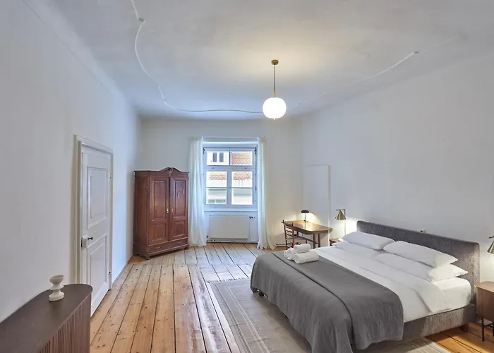 Graz 1464 Historic Apartments, Old Town