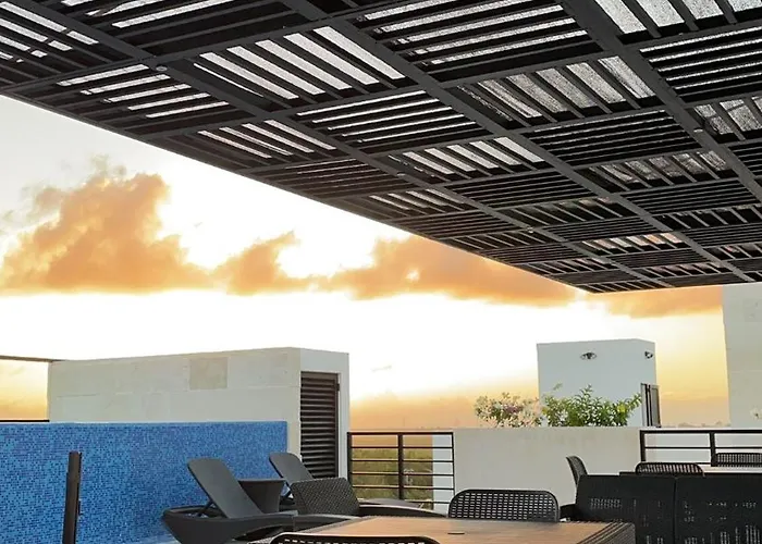 Bright Ocean View Studio With Rooftop Pool Access