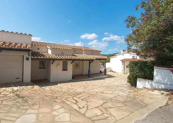 Welcs Villa 280 Emp Con Piscina, Vistas Al Mar Y Parking