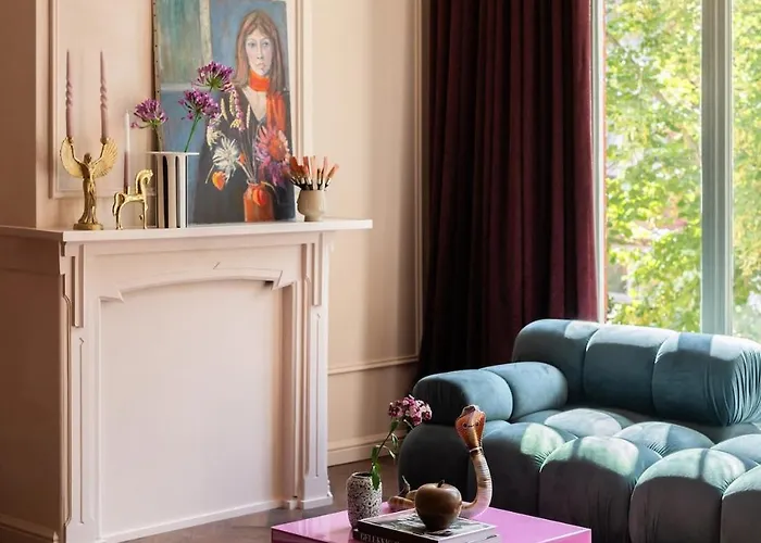 Luxurious Boutique Apartment Near City Centre