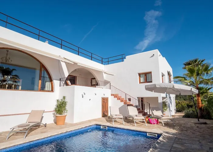 Luxury Awaits: Rent Ibiza Villa 1001