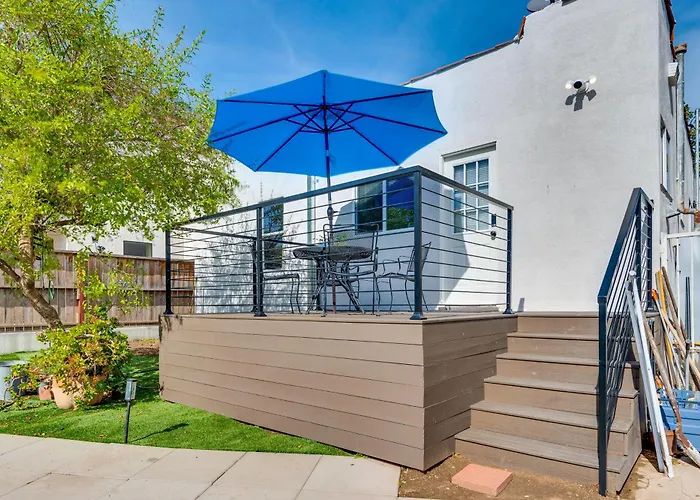 1 Mi To Rose Bowl! Updated Home W/ Furnished Deck