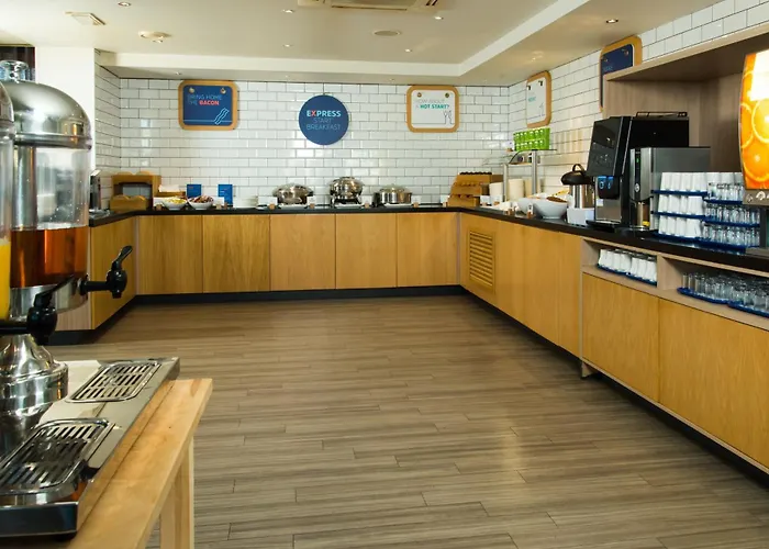 Holiday Inn Express Bath By Ihg