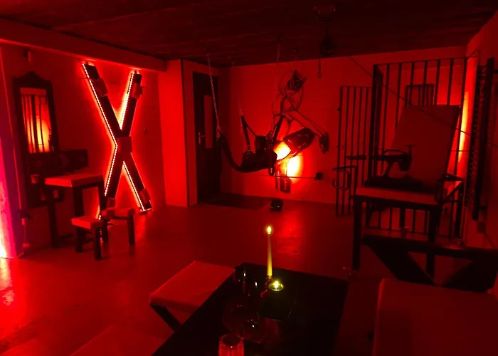 Le Baiser 1 Le Bunker Reamenage En Plaisir Interdit