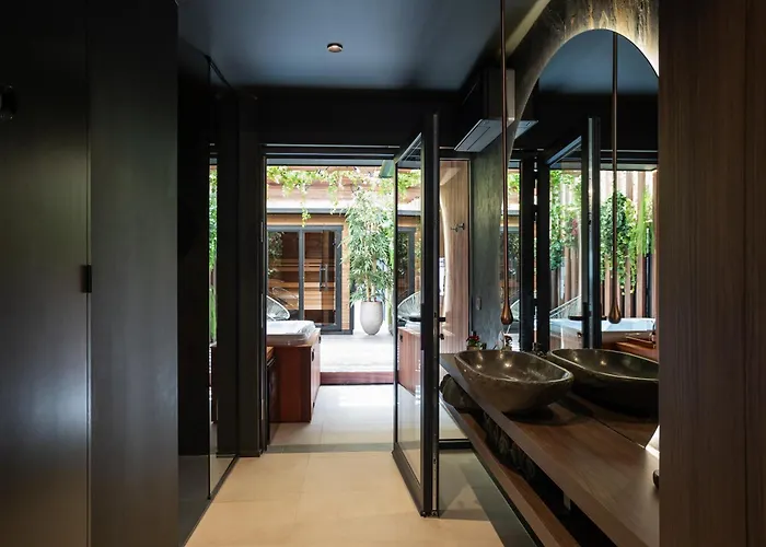 Suite Escape