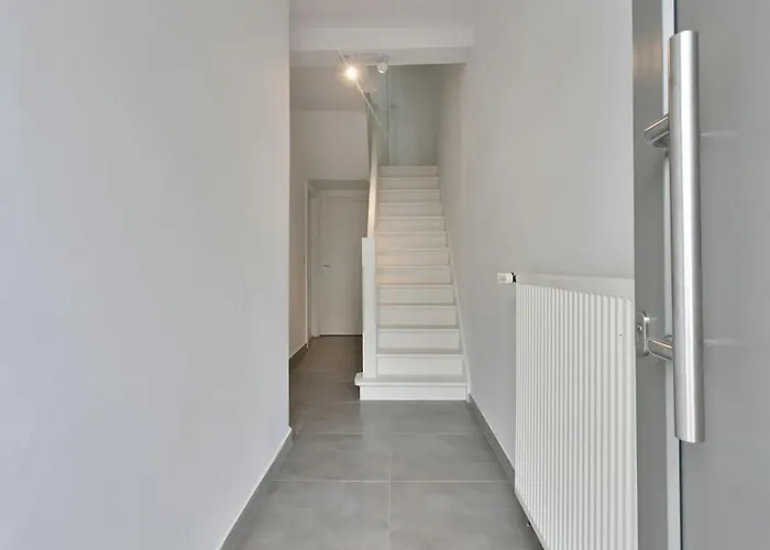 Spacious Terraced House, Center Of Knokke