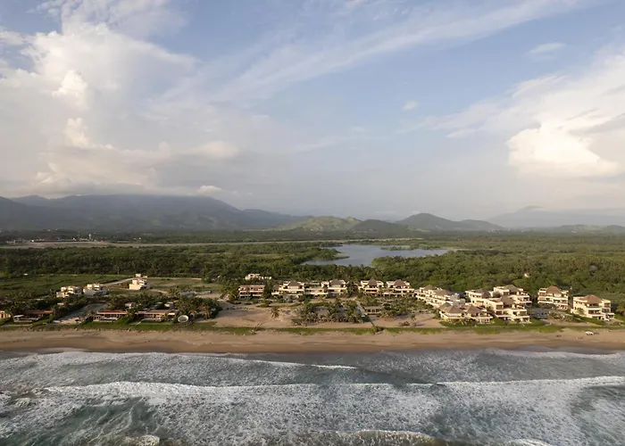 Marea Beachfront Villa H48